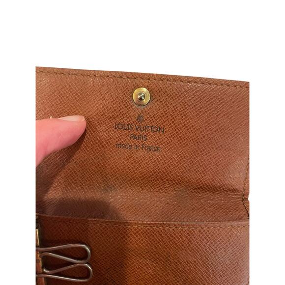 Louis Vuitton Key Holder Brown Monogram LV Print - Picture 6 of 13